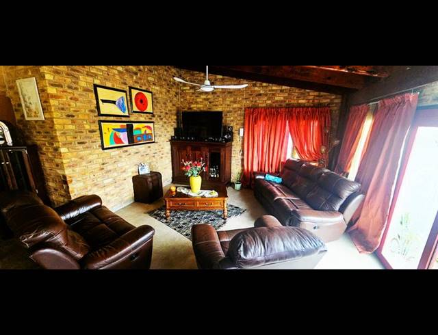 5 BEDROOM HOUSE FOR SALE IN VAAL MARINA
